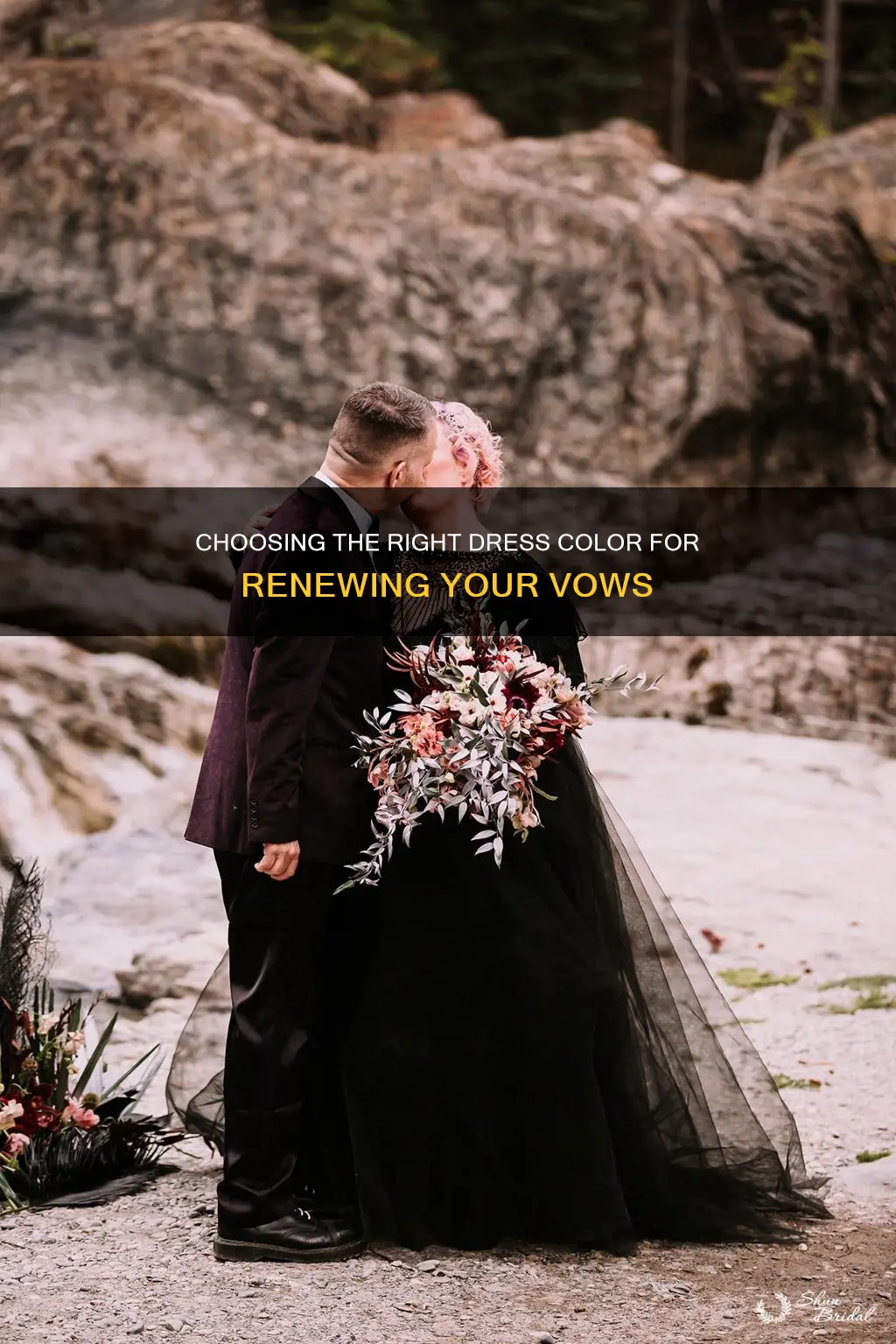 what color dress is appropriate for renewing your wedding vows