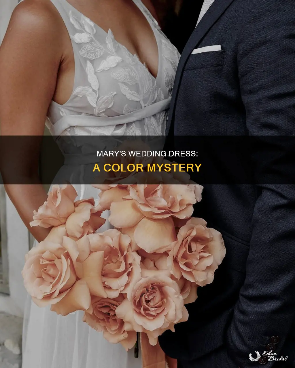 what color was mary queen of scots wedding dress