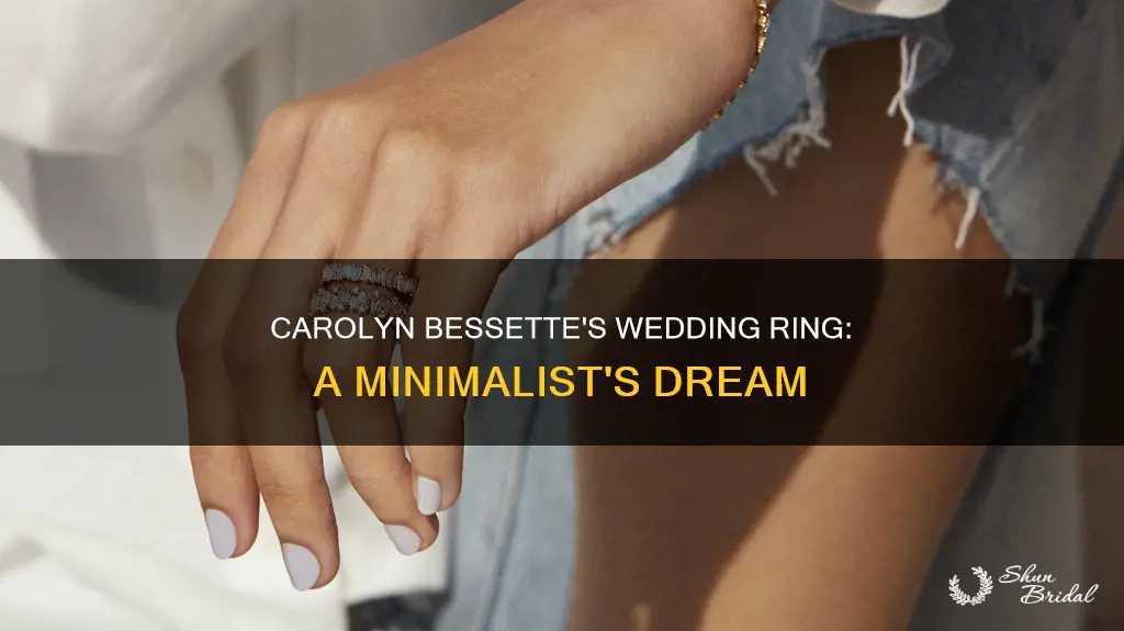 what did carolyn bessette wedding ring look like