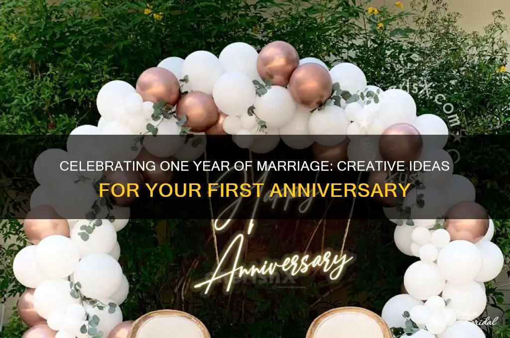 what do you do for 1 year wedding anniversary