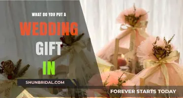 Elegant Wedding Gift Wrapping Ideas: Boxes, Bags, or Creative Containers?