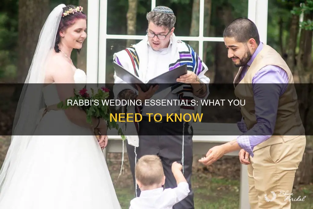 what does a rabbi use for a wedding