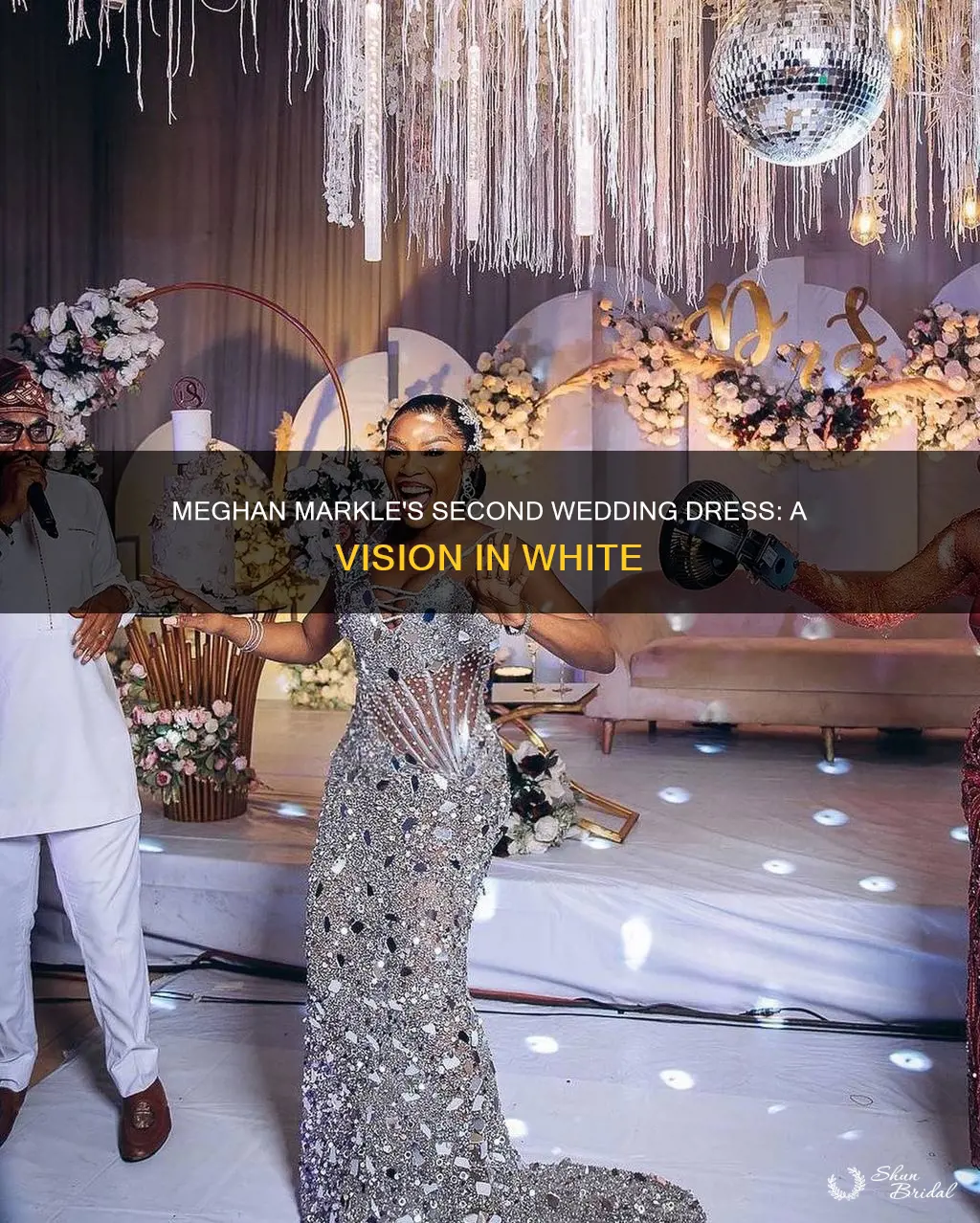 what does meghan markle second wedding dress look like