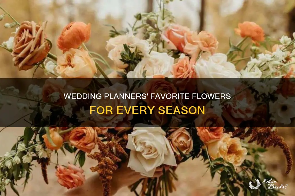 what flowers do wedding planners use the most
