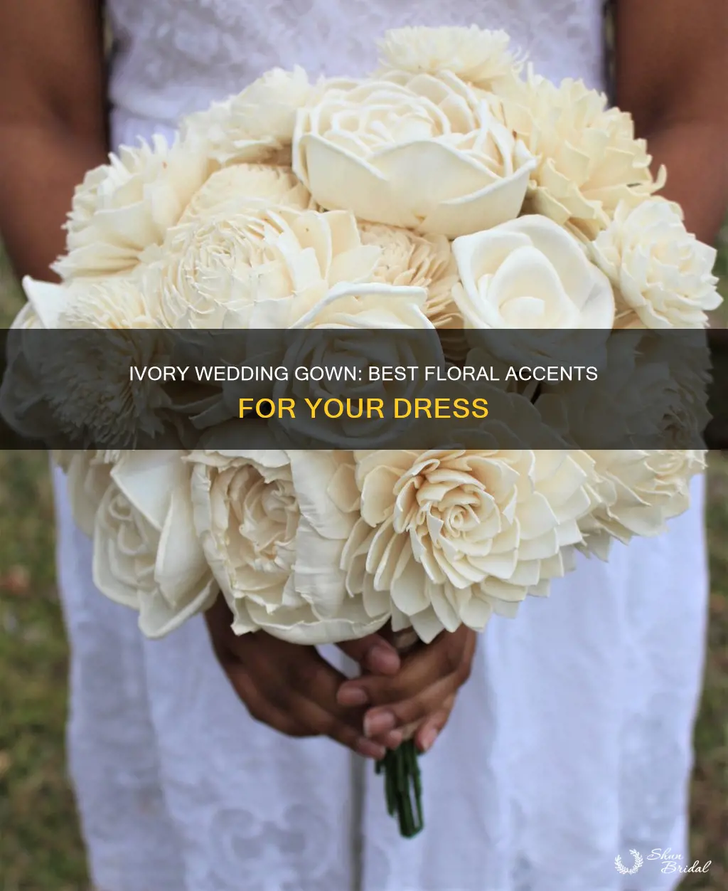 what flowers to use with ivory wedding gown
