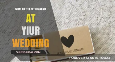 Thoughtful Wedding Gift Ideas to Honor Grandma on Your Big Day