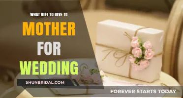 Thoughtful Wedding Gift Ideas to Honor Your Mother on Your Big Day