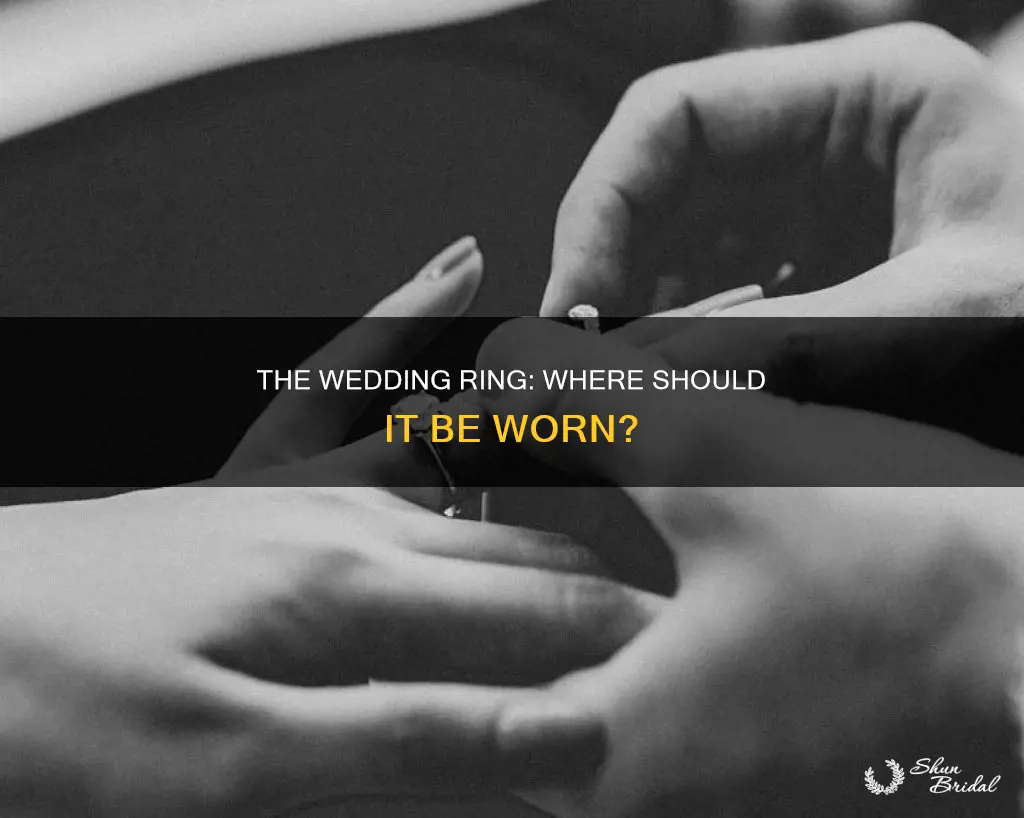 what hand wedding ring woman
