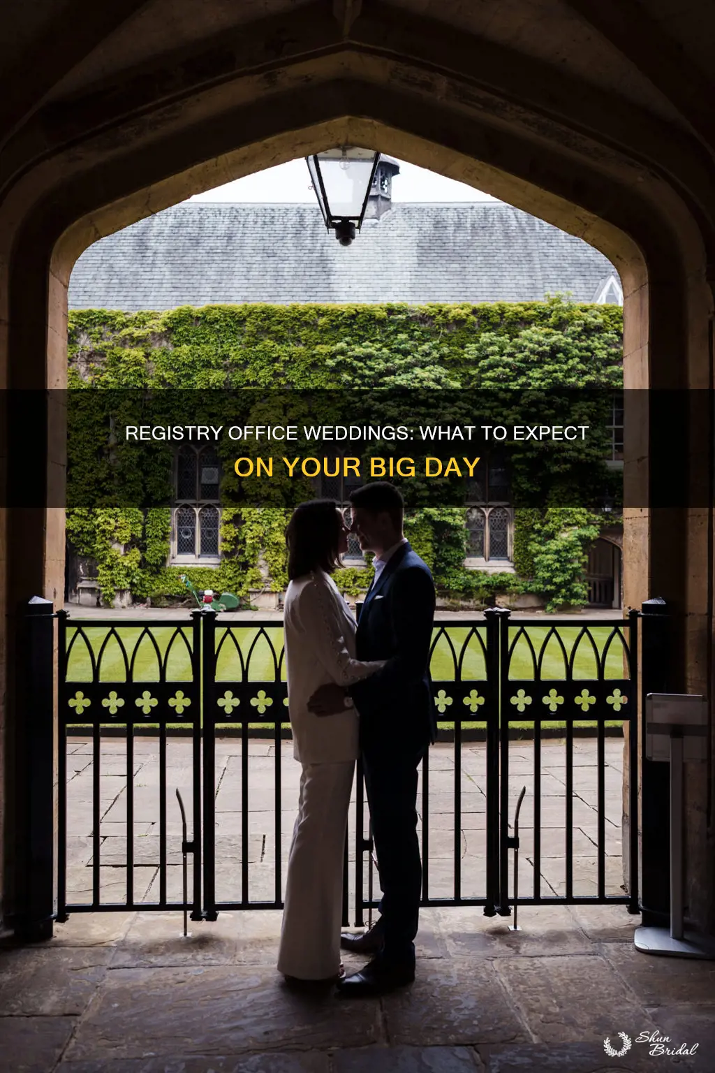 what happens at a registry office wedding uk