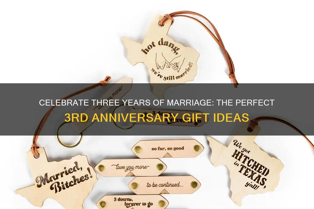 what is 3rd wedding anniversary gift