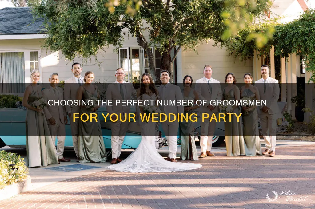 what is a good number of groomsmen