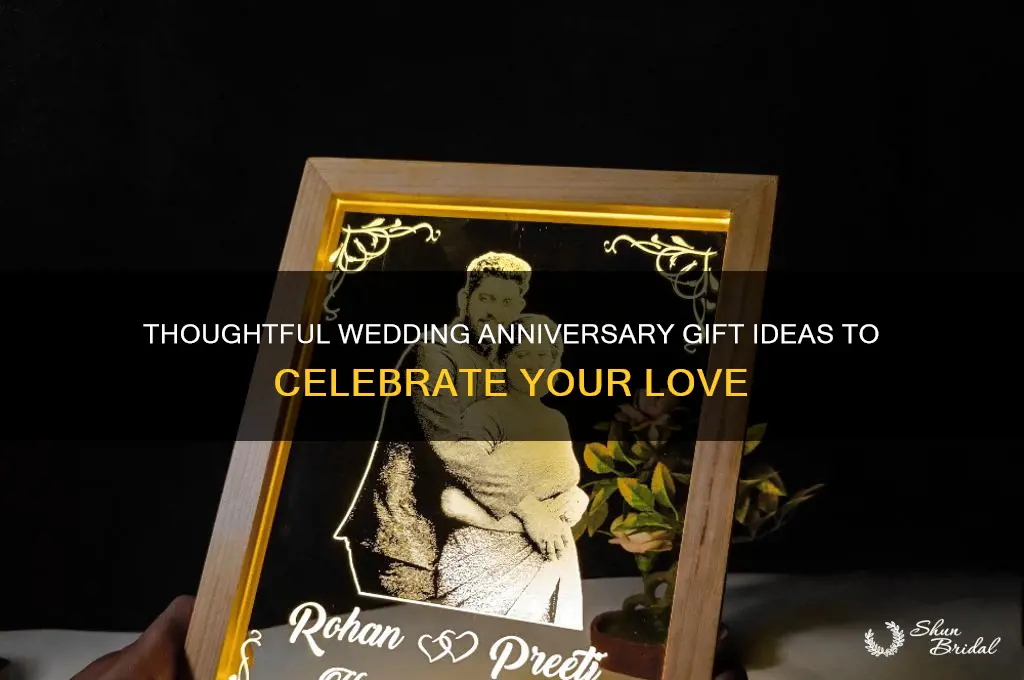 what is a nice wedding anniversary gift