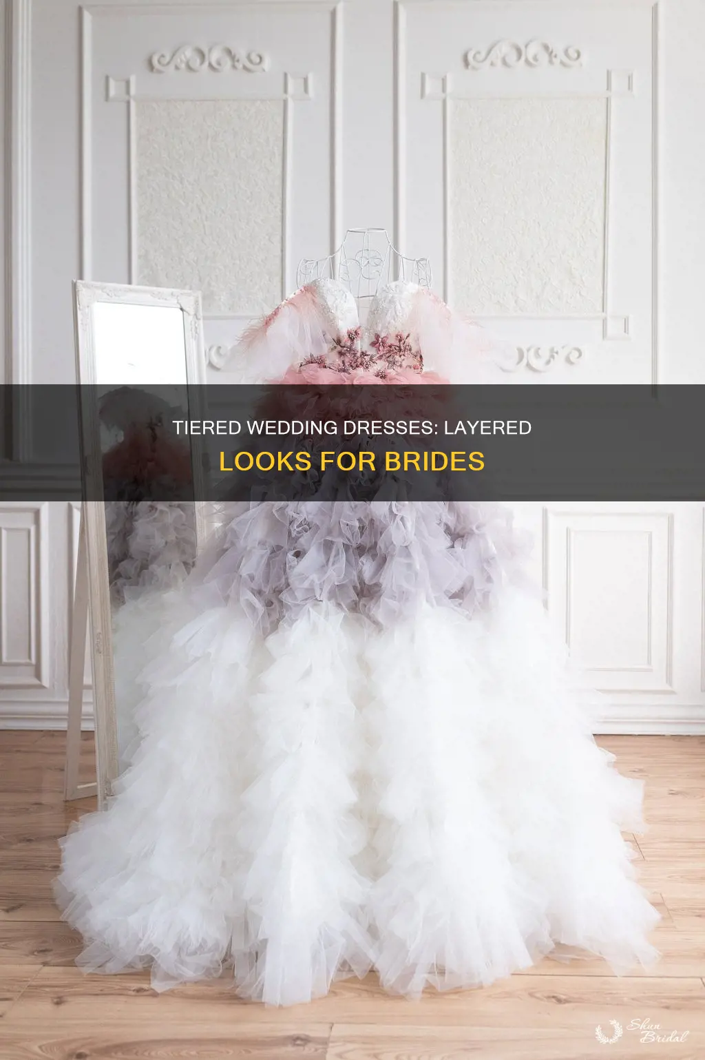 what is a tiered wedding dress
