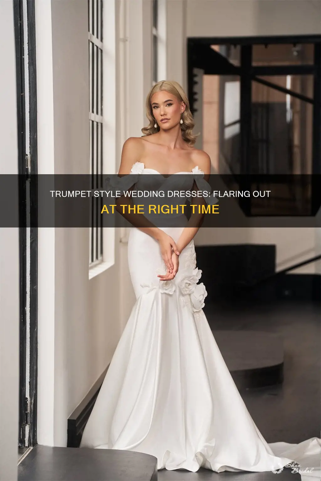 what is a trumpet style wedding dress