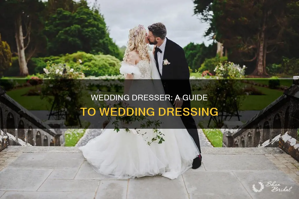 what is a wedding dresser