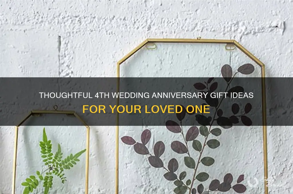 what is gift for 4th wedding anniversary