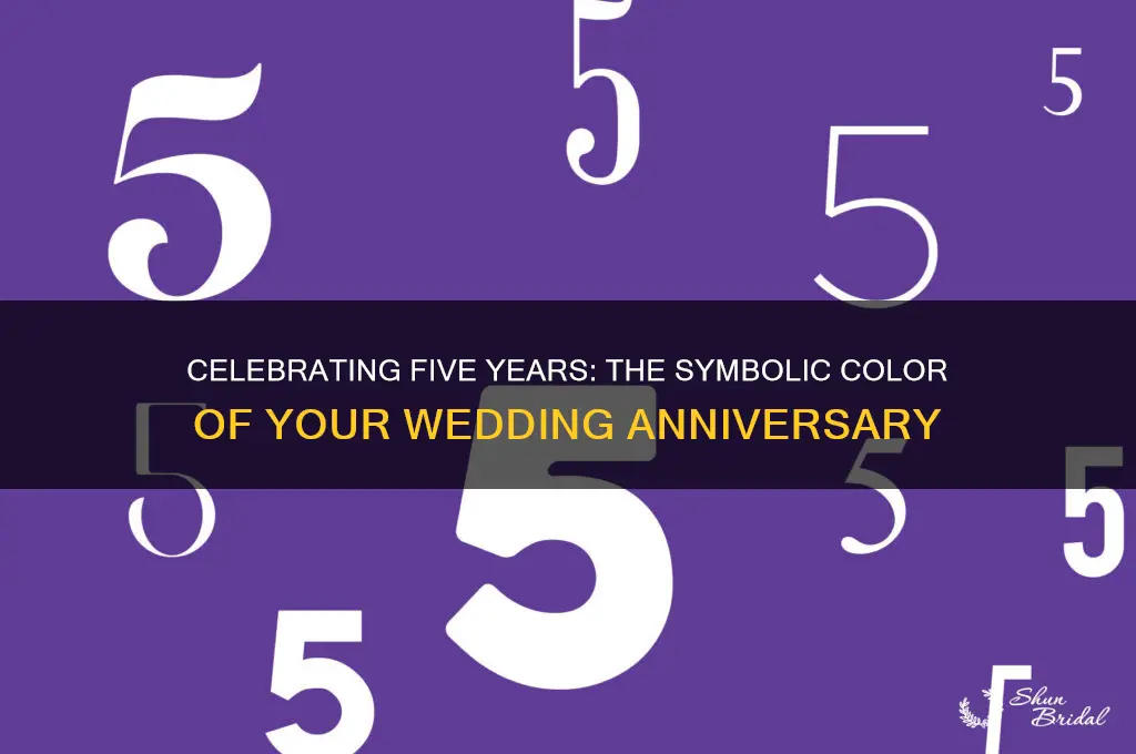 what is the 5 year wedding anniversary color