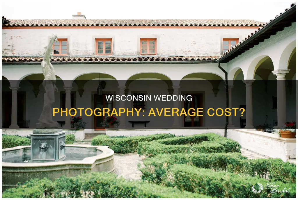 what is the average cost of wedding photographer in Wisconsin