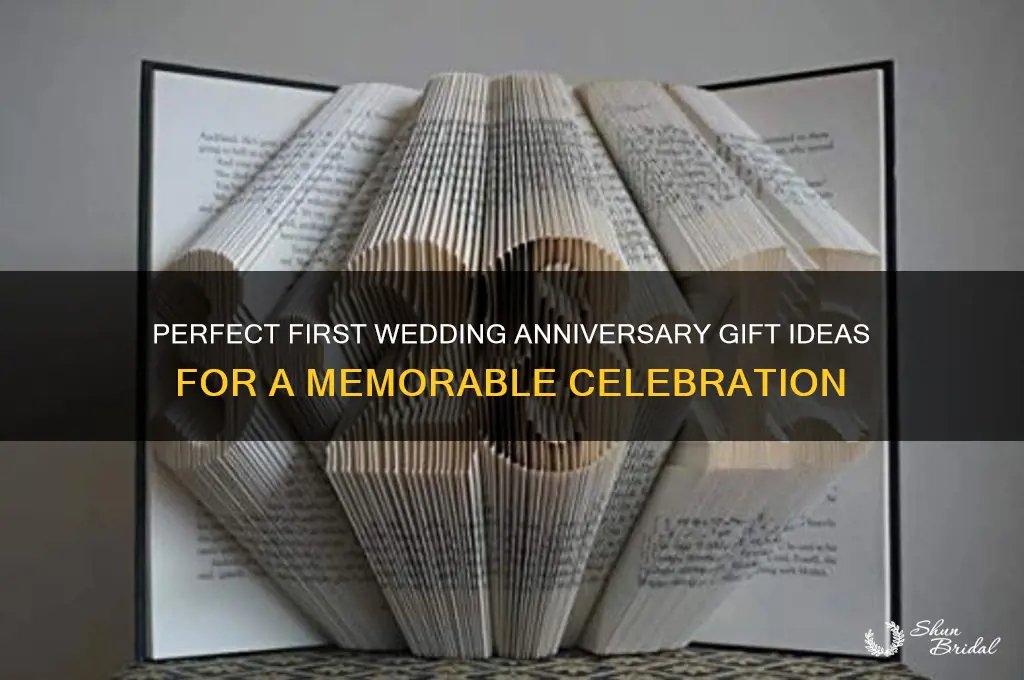 what is the gift for first wedding anniversary