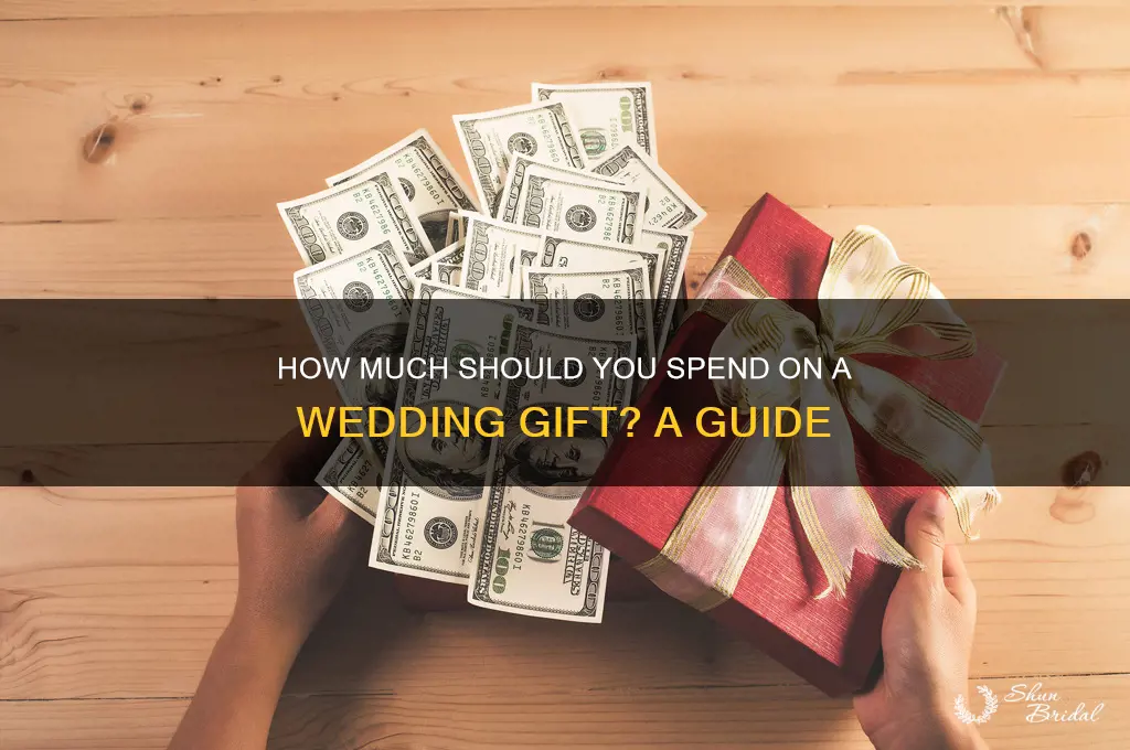 what is the going amount for a wedding gift
