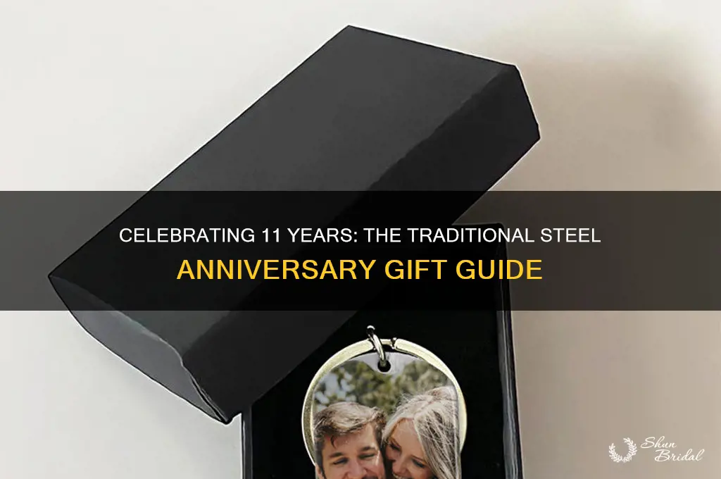 what is the traditional 11th wedding anniversary gift