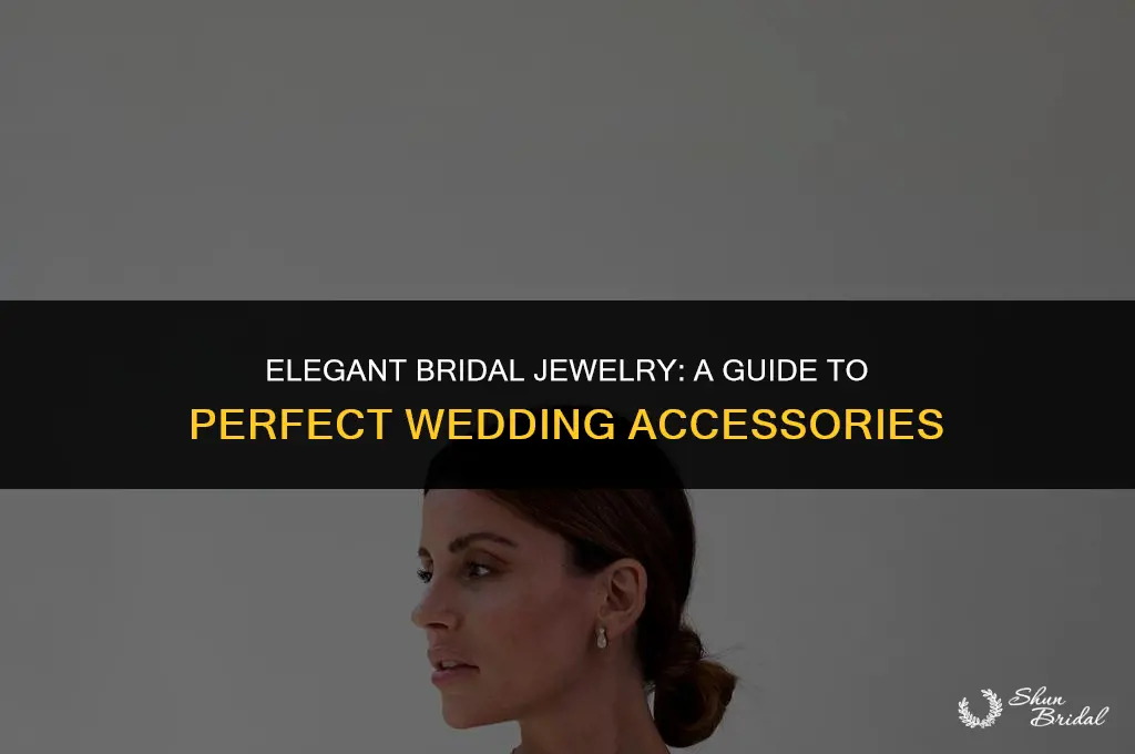 what jewelry should a bride wear