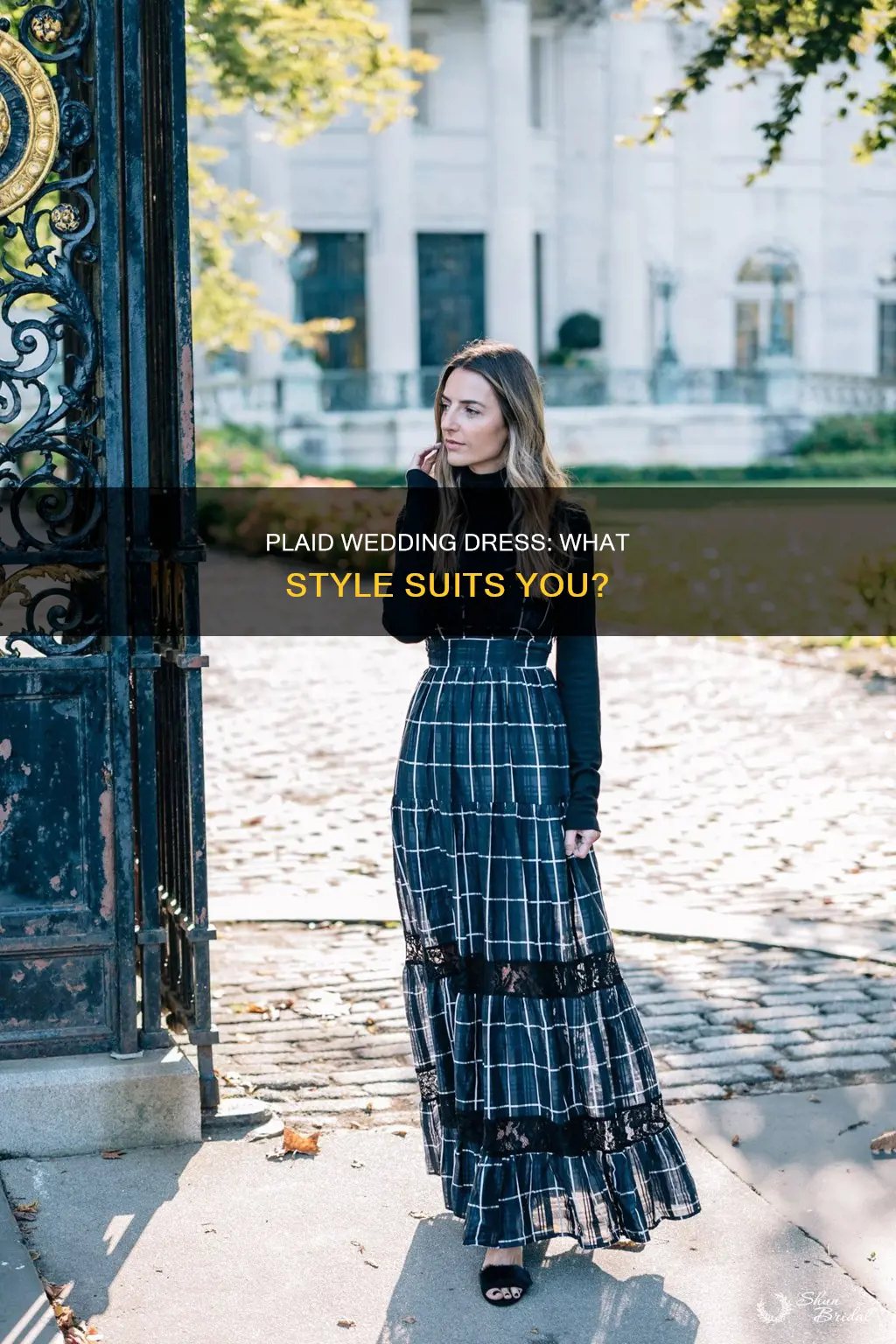 what kind of dress gos with a plaid wedding dress