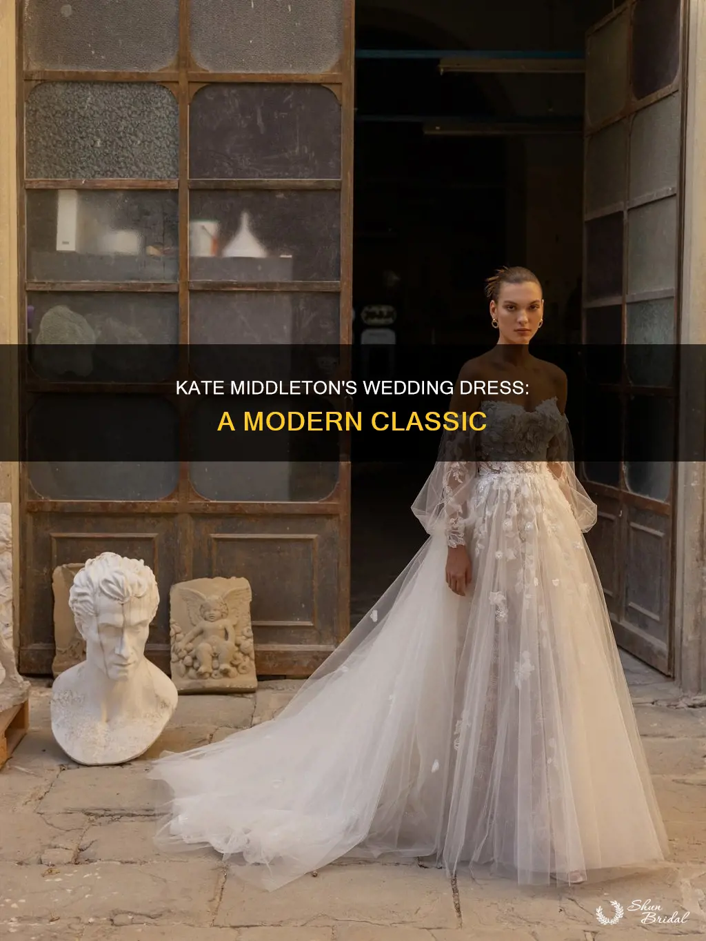 what kind of wedding dress did kate middleton wear