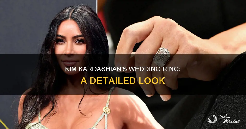 what kind of wedding ring does kim kardashian have