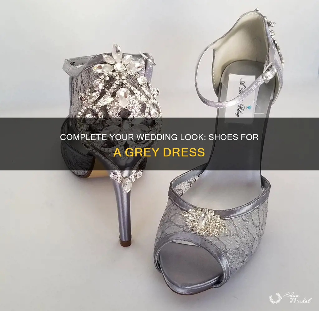 what shoes to wear with grey dress for wedding