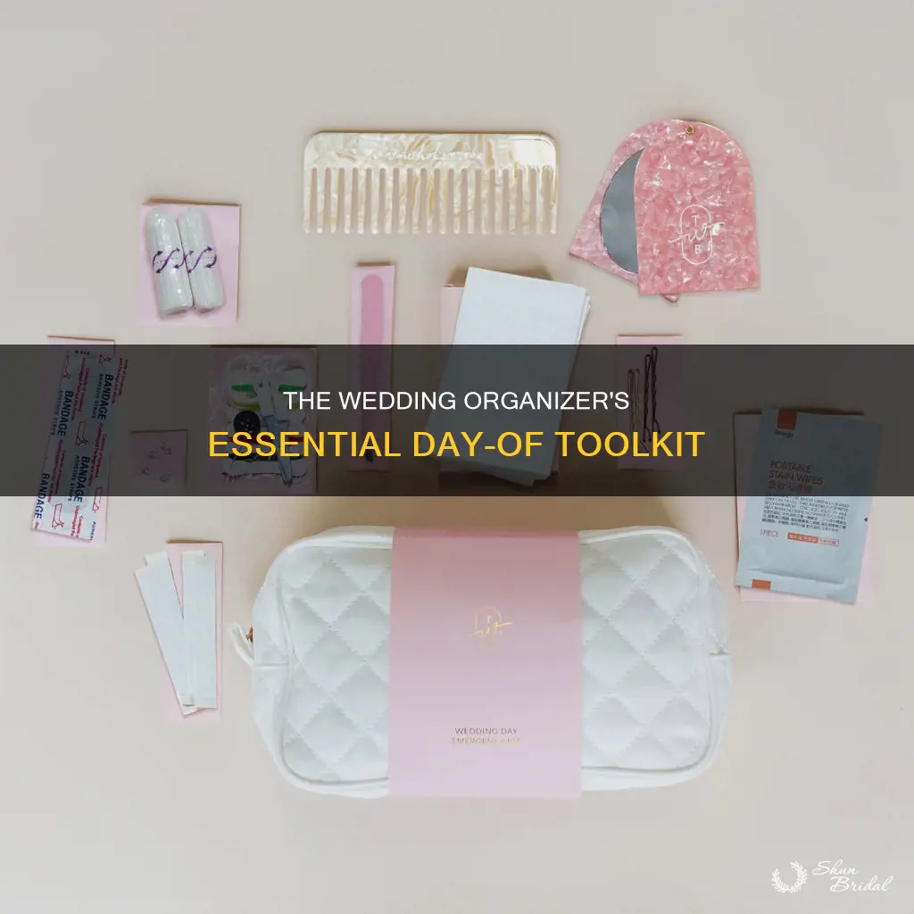 what should an organizer need for day of wedding