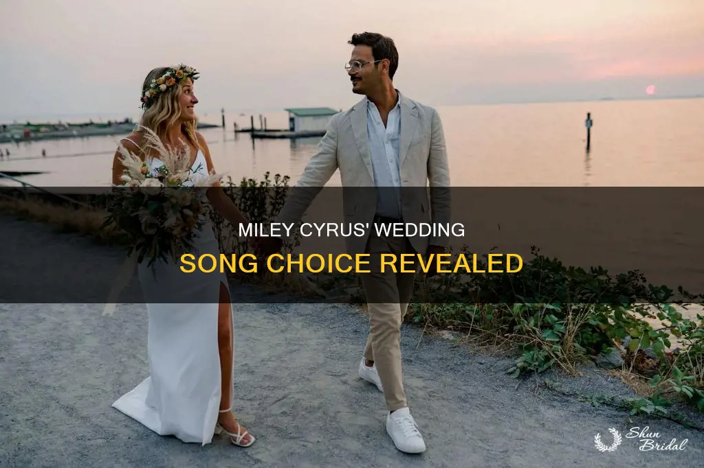 what song did miley cyrus play at her wedding