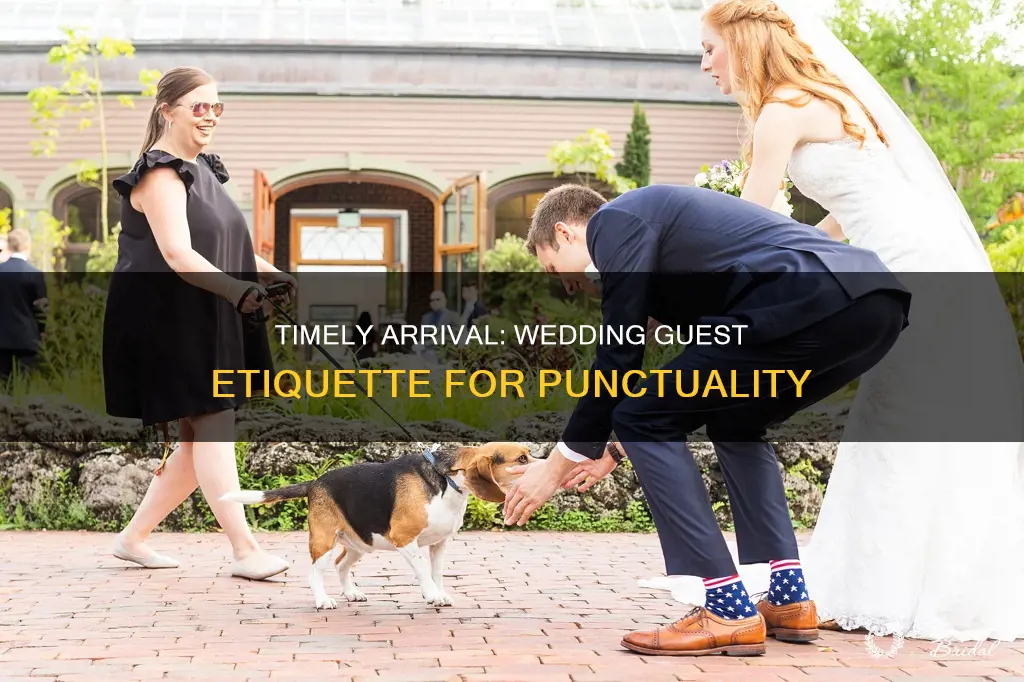 what time do you show up for a wedding