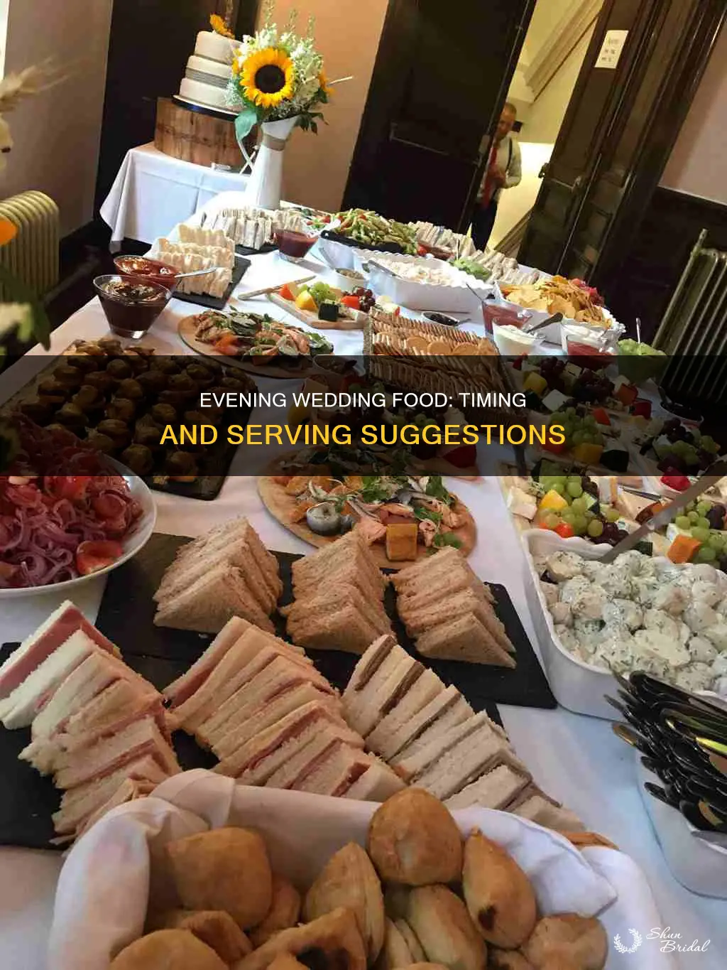 what time to serve evening food at wedding
