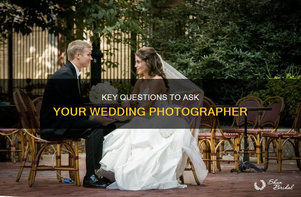 what to ask when meeting with wedding photographer