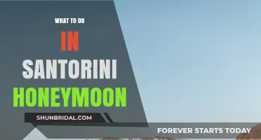 Romantic Santorini Honeymoon: Unforgettable Experiences for Newlyweds in Paradise