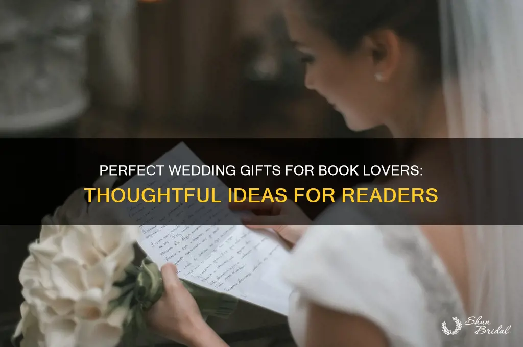 what to get for gifts for readers for wedding
