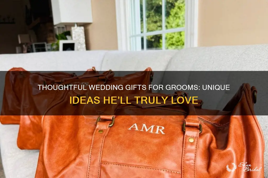 what to gift a guy on his wedding