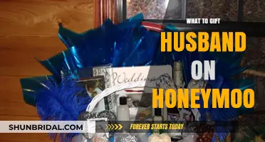Romantic Honeymoon Gift Ideas to Surprise Your Husband