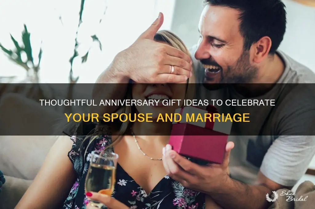 what to give for spouse for wedding anniversary