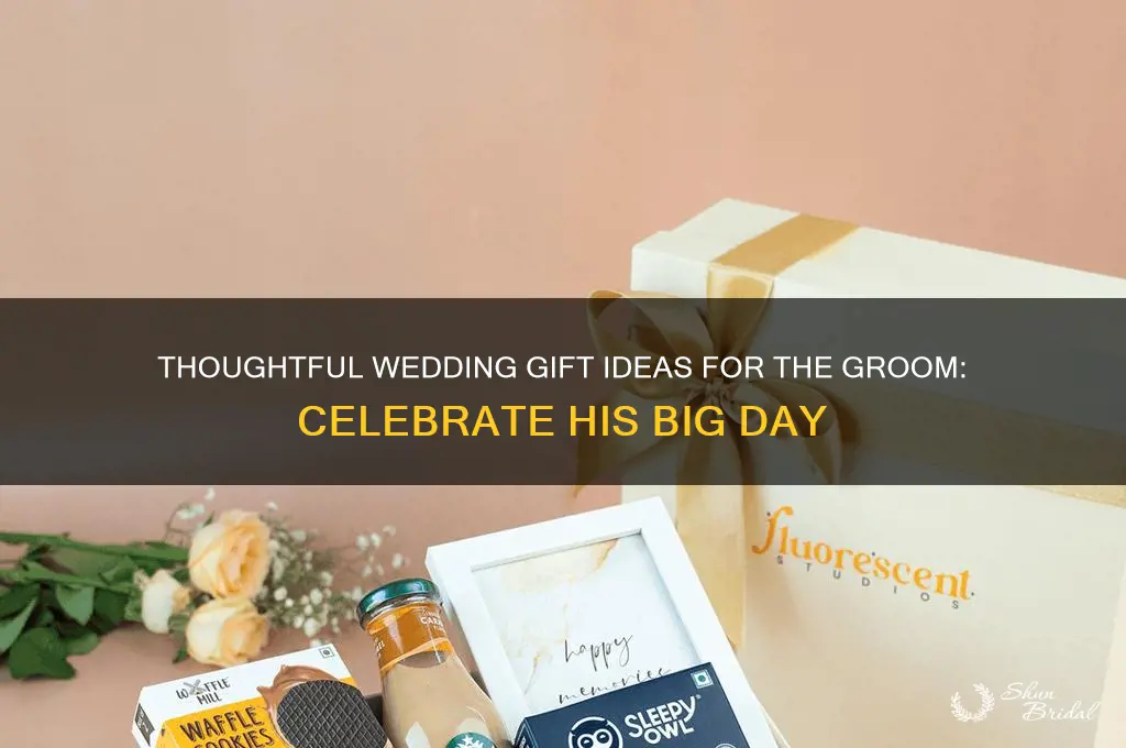what to give groom for wedding gift