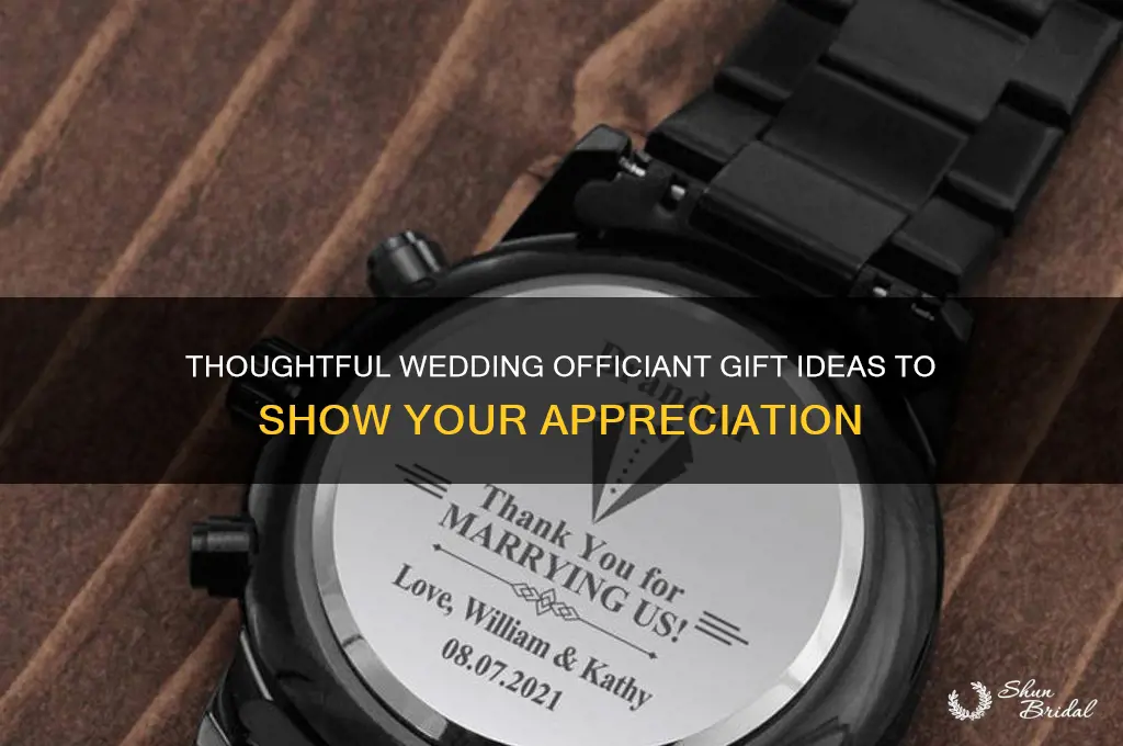 what to give officiant of a wedding for a gift