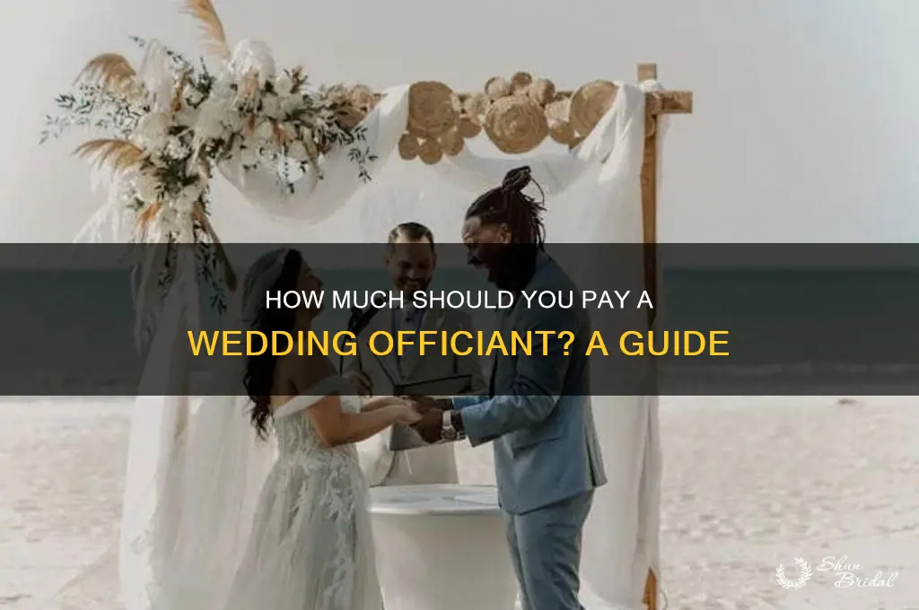 what to pay a wedding officiant