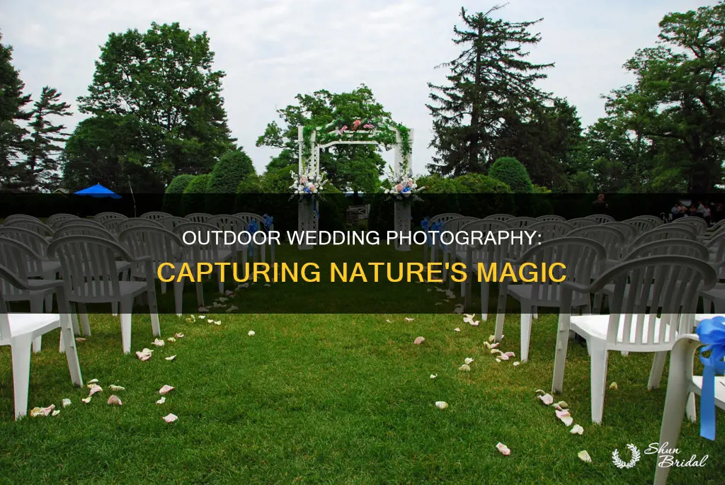 what to photograph instead of glitter in outdoor weddings