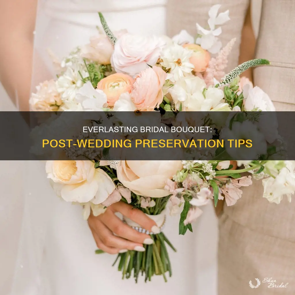 what to put a bridal bouquet after the wedding