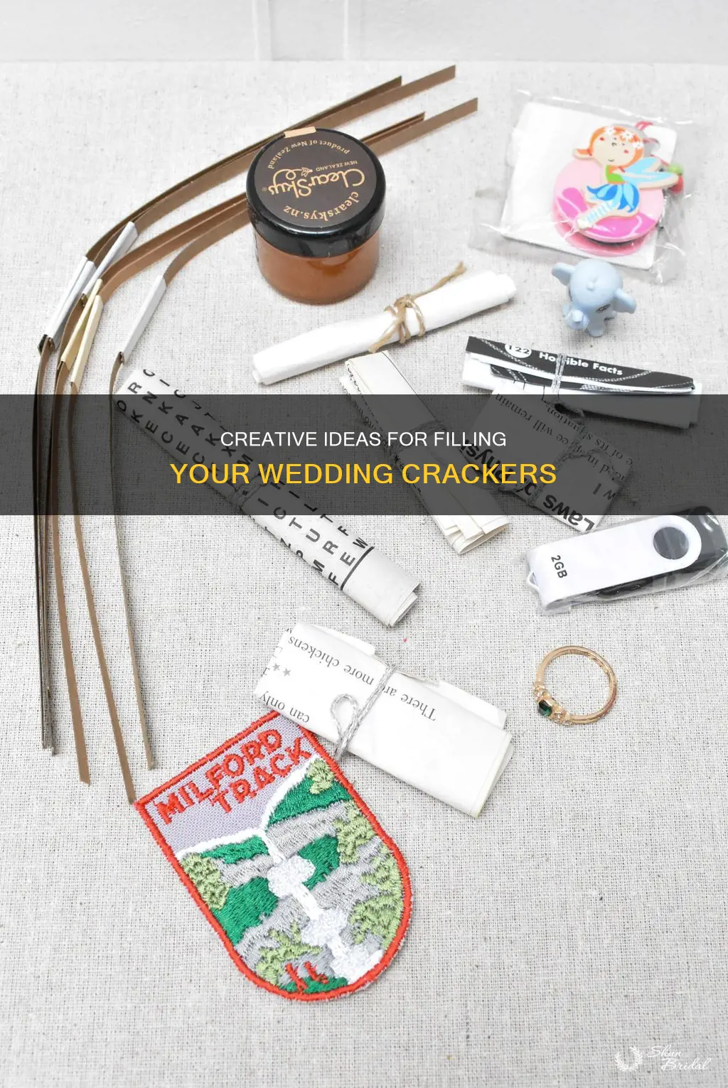 what to put in wedding crackers