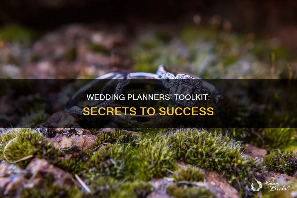 what tools do wedding planners use
