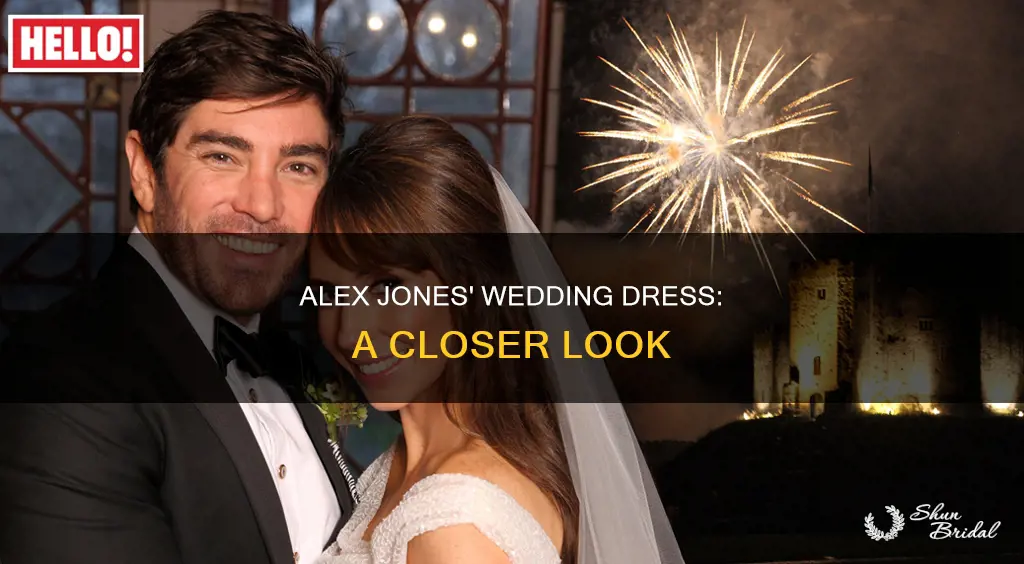 what was alex jones wedding dress like