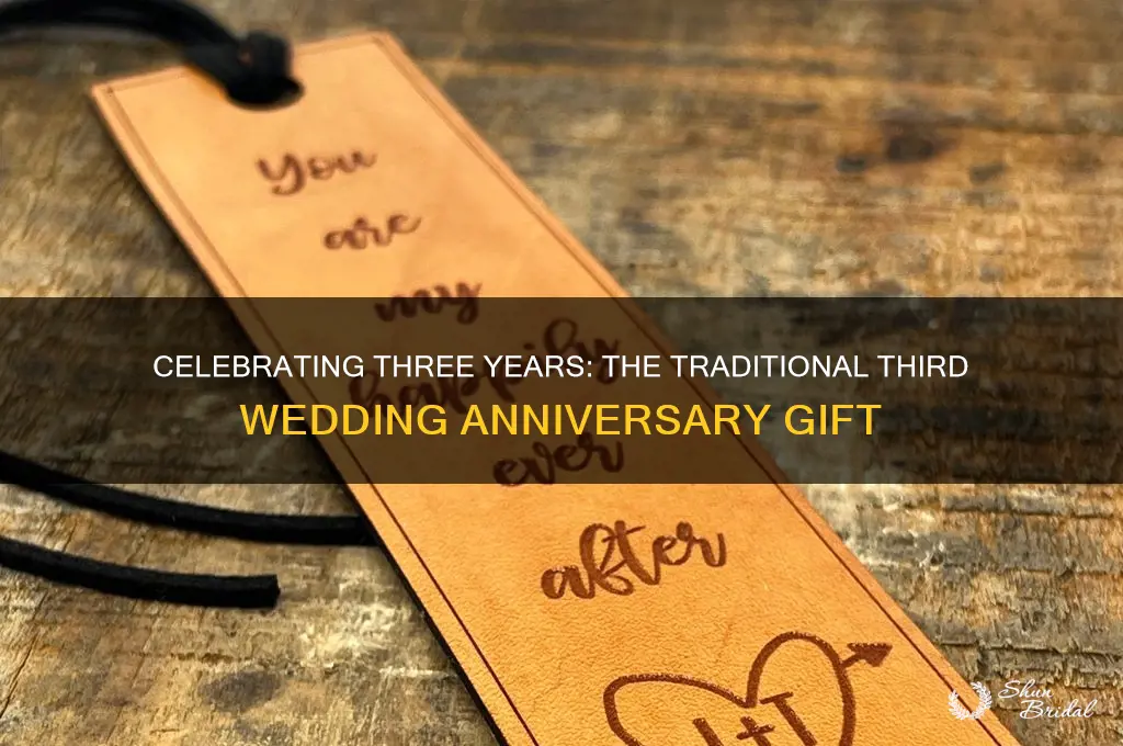 what wedding anniversary is designated for third anniversary