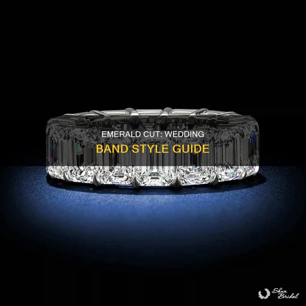 what wedding band looks best with emerald cut